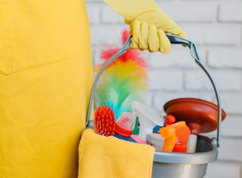 close-up-bucket-with-cleaning-products